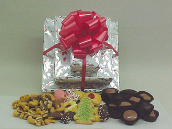 # 4 HOLIDAY PYRAMID
