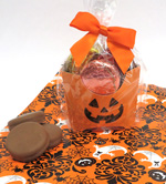 HALLOWEEN BOX W/3 FOILED OREOS