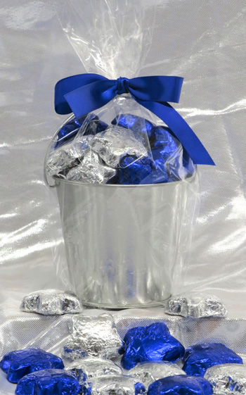 SILVER PAIL WITH FOILED STARS
