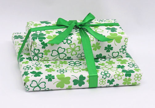 PYRAMID 3 W/ST PATRICK'S DAY WRAP