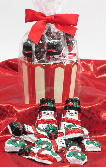 HOLIDAY CUPS WITH FOILED CHOCOLATES