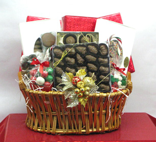 LARGE WICKER HOLIDAY BASKET
